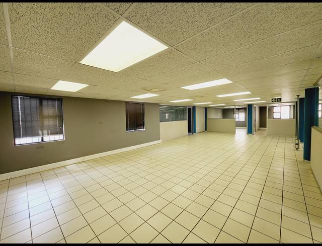 395M² OFFICE TO LET IN NORTH RIDING